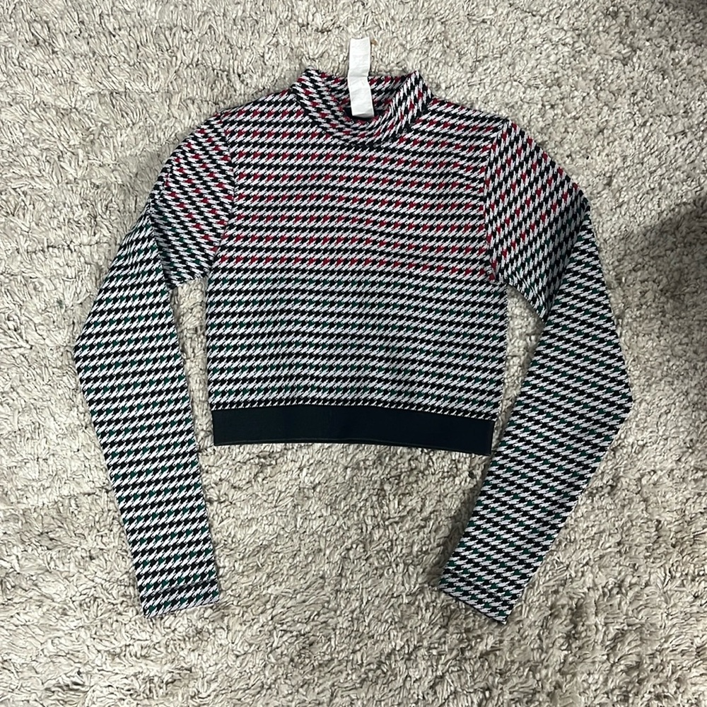 Fabletics Black, White & Red Houndstooth Crop Top